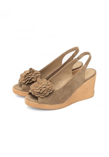 Туфли с открытым носом