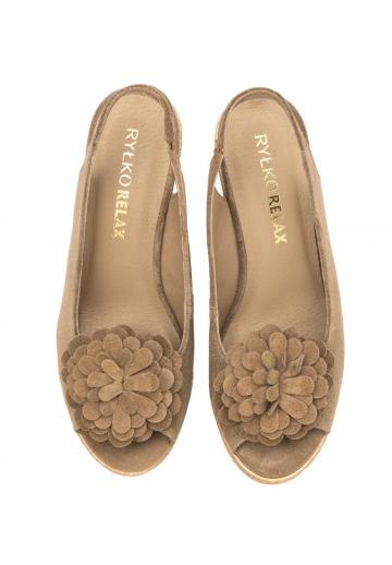 Туфли с открытым носом