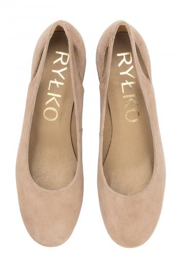 Туфли с высоким носом