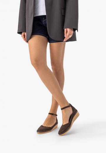 Туфли на танкетке