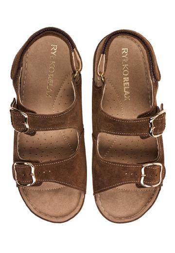 Босоножки на танкетке