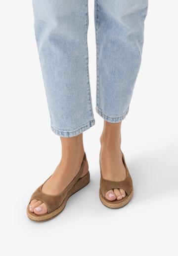 Туфли с открытым носом