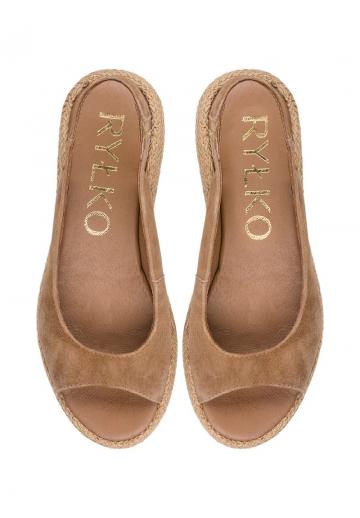 Туфли с открытым носом