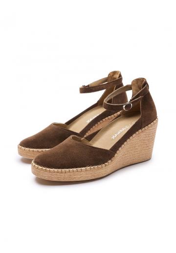 Туфли на танкетке