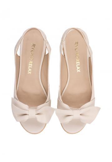 Туфли с открытым носом