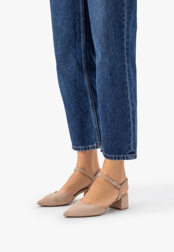 Туфли с ремешком