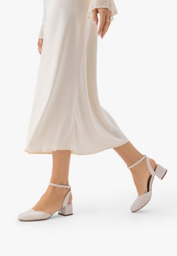 Туфли с ремешком