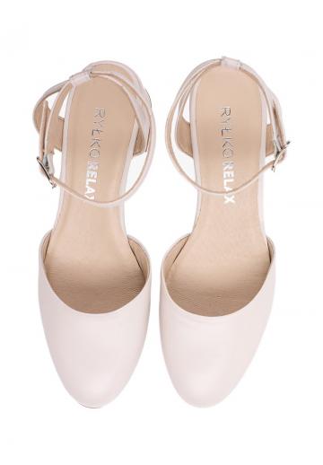 Туфли с ремешком