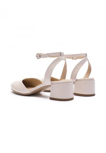 Туфли с ремешком