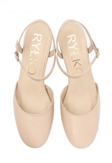 Туфли с ремешком