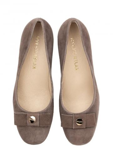 Туфли с высоким носом