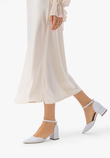 Туфли с ремешком