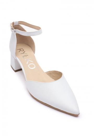 Туфли с ремешком