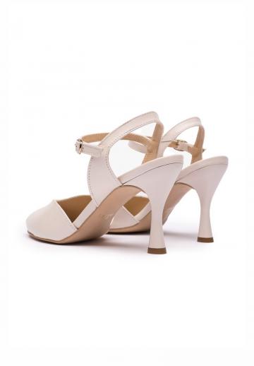 Туфли с ремешком