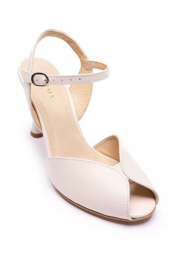 Туфли с ремешком