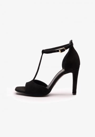 Туфли с ремешком