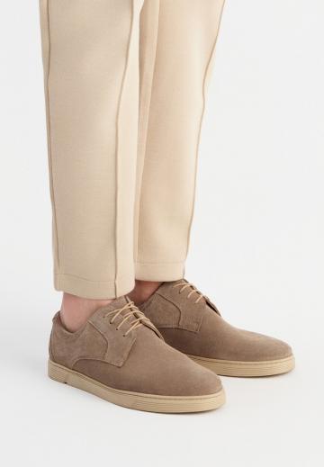 Ботинки на шнуровке