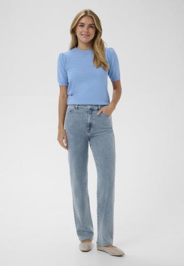 Прямые джинсы