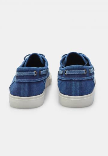 Ботинки на шнуровке