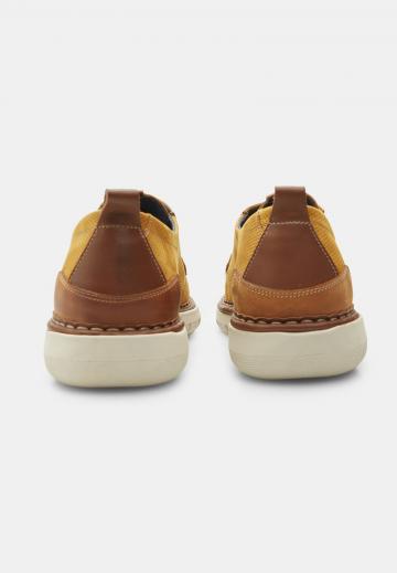 Ботинки на шнуровке