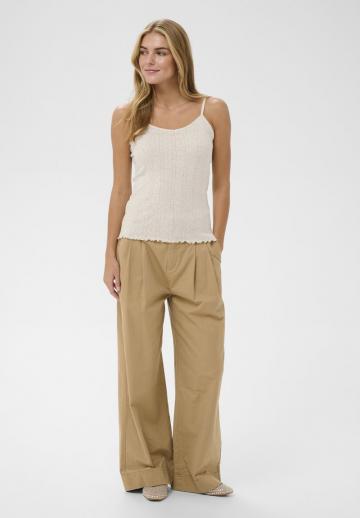 Топ на бретельках