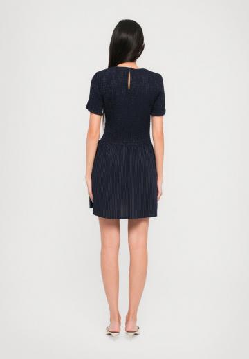 Короткое платье