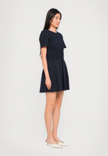 Короткое платье