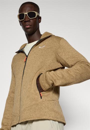 Спортивная кофта