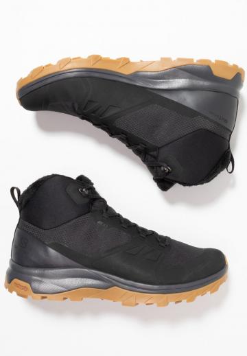 Походные ботинки