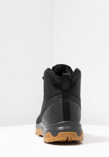 Походные ботинки