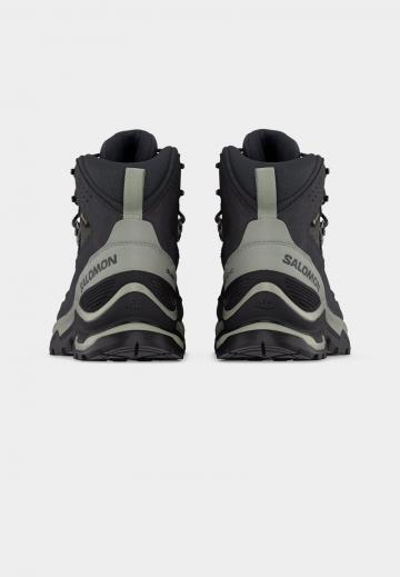 Походные ботинки