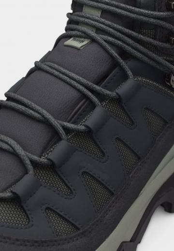 Походные ботинки