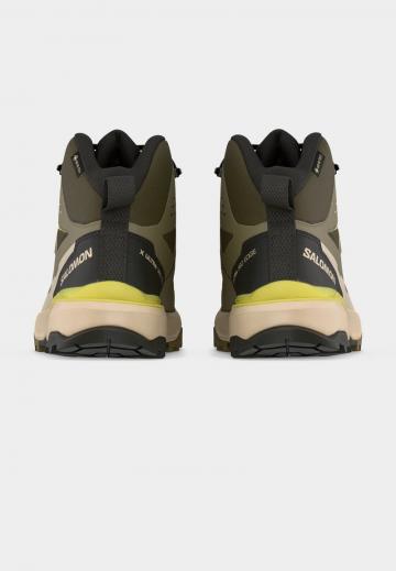 Походные ботинки