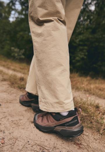 Походные ботинки