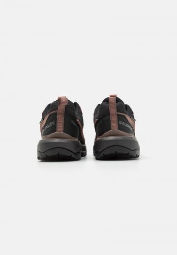 Походные ботинки