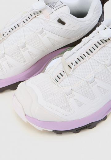 Походные ботинки