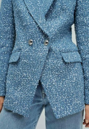 Джинсовая куртка