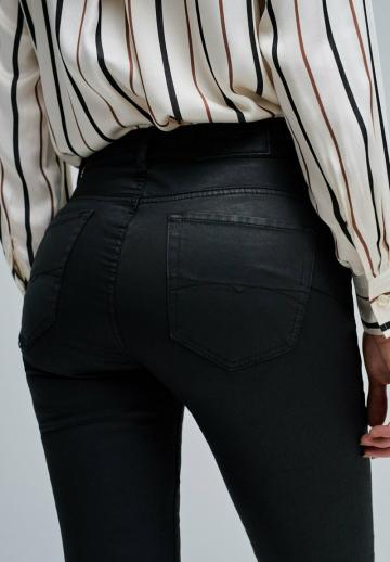 Клешеные брюки