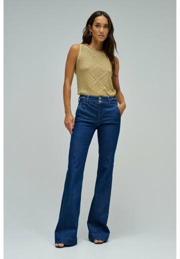 Клешеные джинсы