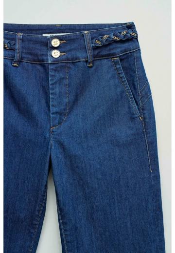 Клешеные джинсы