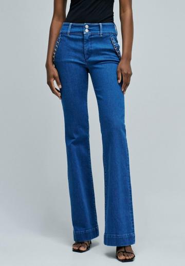 Клешеные брюки