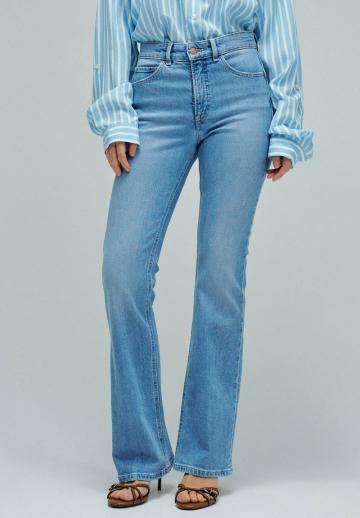 Клешеные брюки