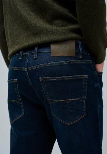 Прямые джинсы