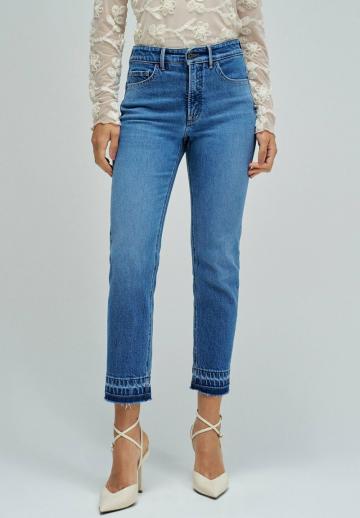 Короткие джинсы