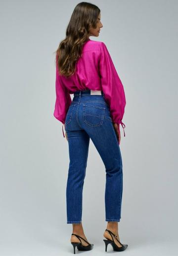 Короткие джинсы