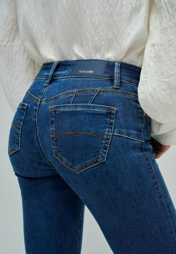 Джинсы