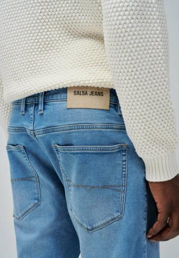 Узкие джинсы