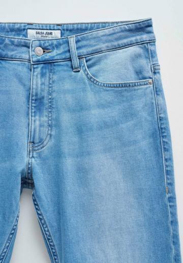 Узкие джинсы