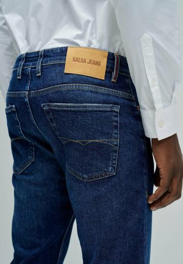 Узкие джинсы