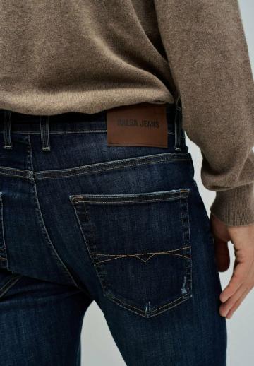 Узкие джинсы